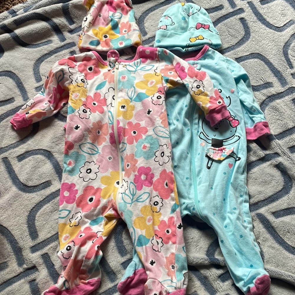 Onesie footie with beanie